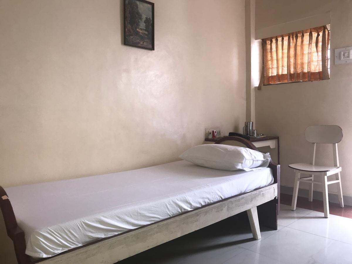 Sap Residency Hotel Tiruppur Buitenkant foto